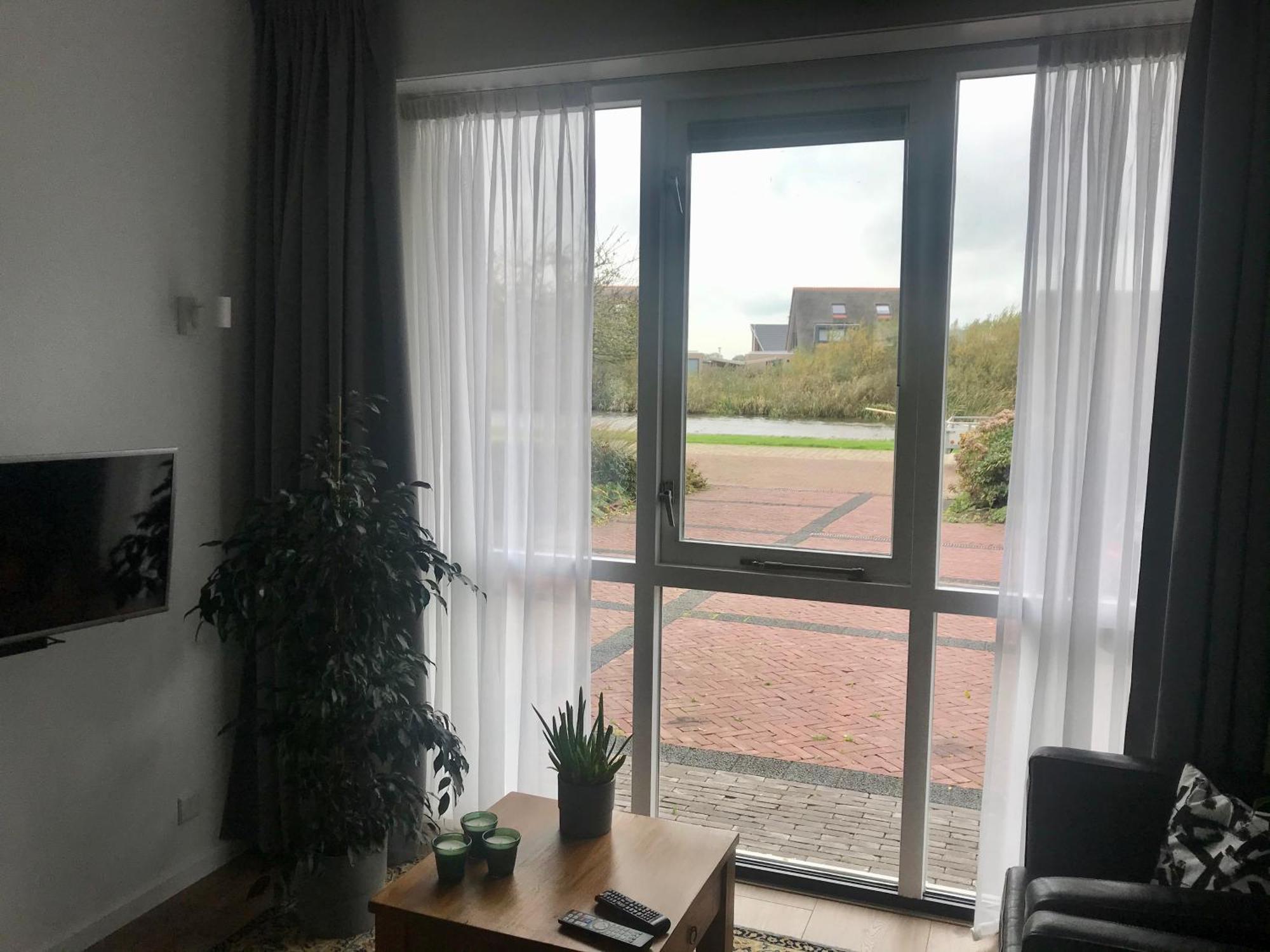 Gastenverblijf Villa Buitenplaats Wergea Contactloos Inchecken Naarderburen Exterior photo