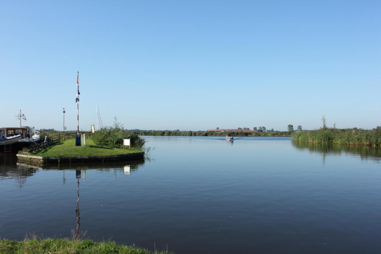 Gastenverblijf Villa Buitenplaats Wergea Contactloos Inchecken Naarderburen Exterior photo