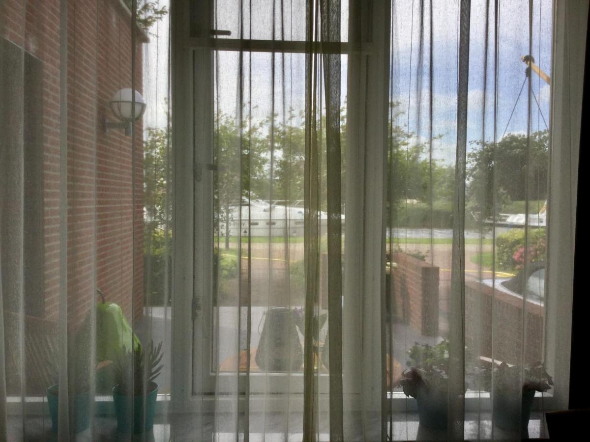 Gastenverblijf Villa Buitenplaats Wergea Contactloos Inchecken Naarderburen Exterior photo